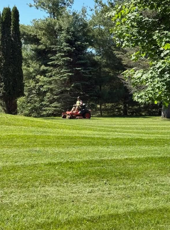 Zero-turn precision mowing